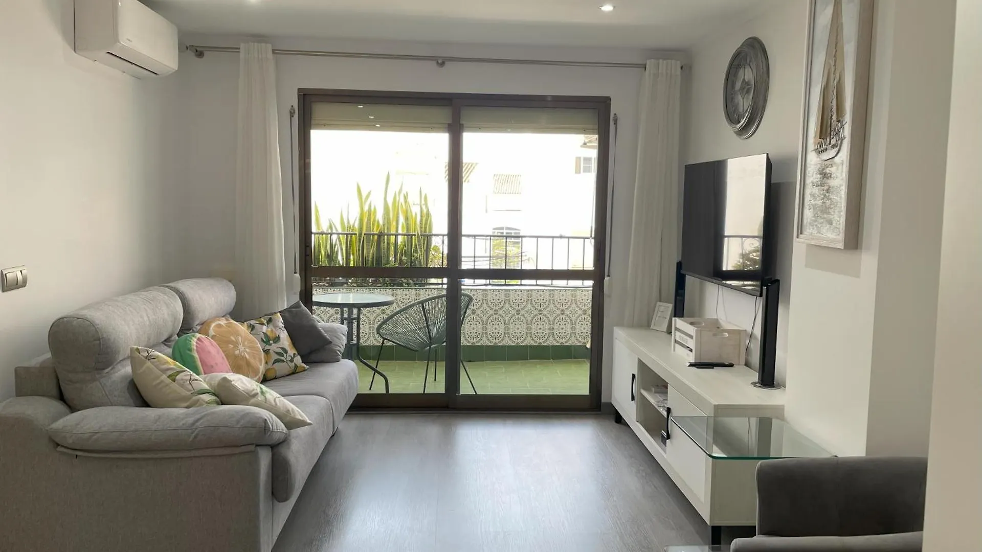 Daire Intermobiliaria Rentals - Acuario 3G Estepona